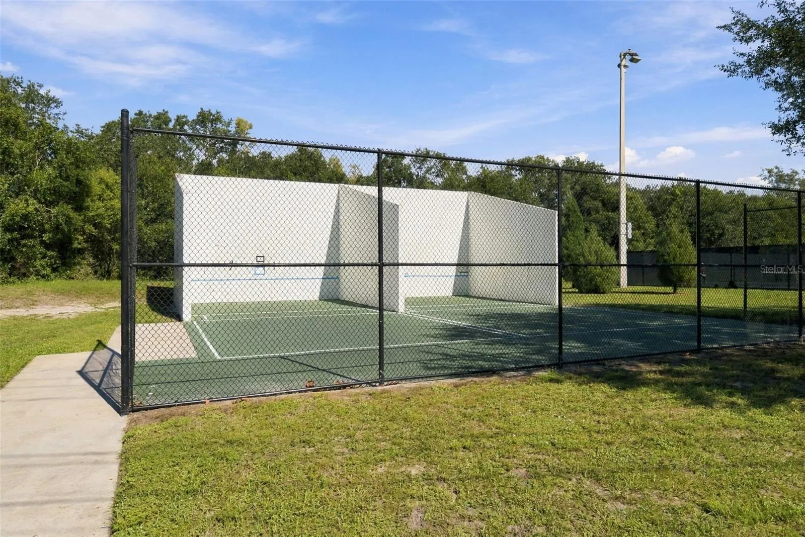 North Lakes Park and Sports Complex - racquetball courts