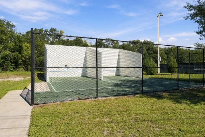 North Lakes Park and Sports Complex - racquetball courts