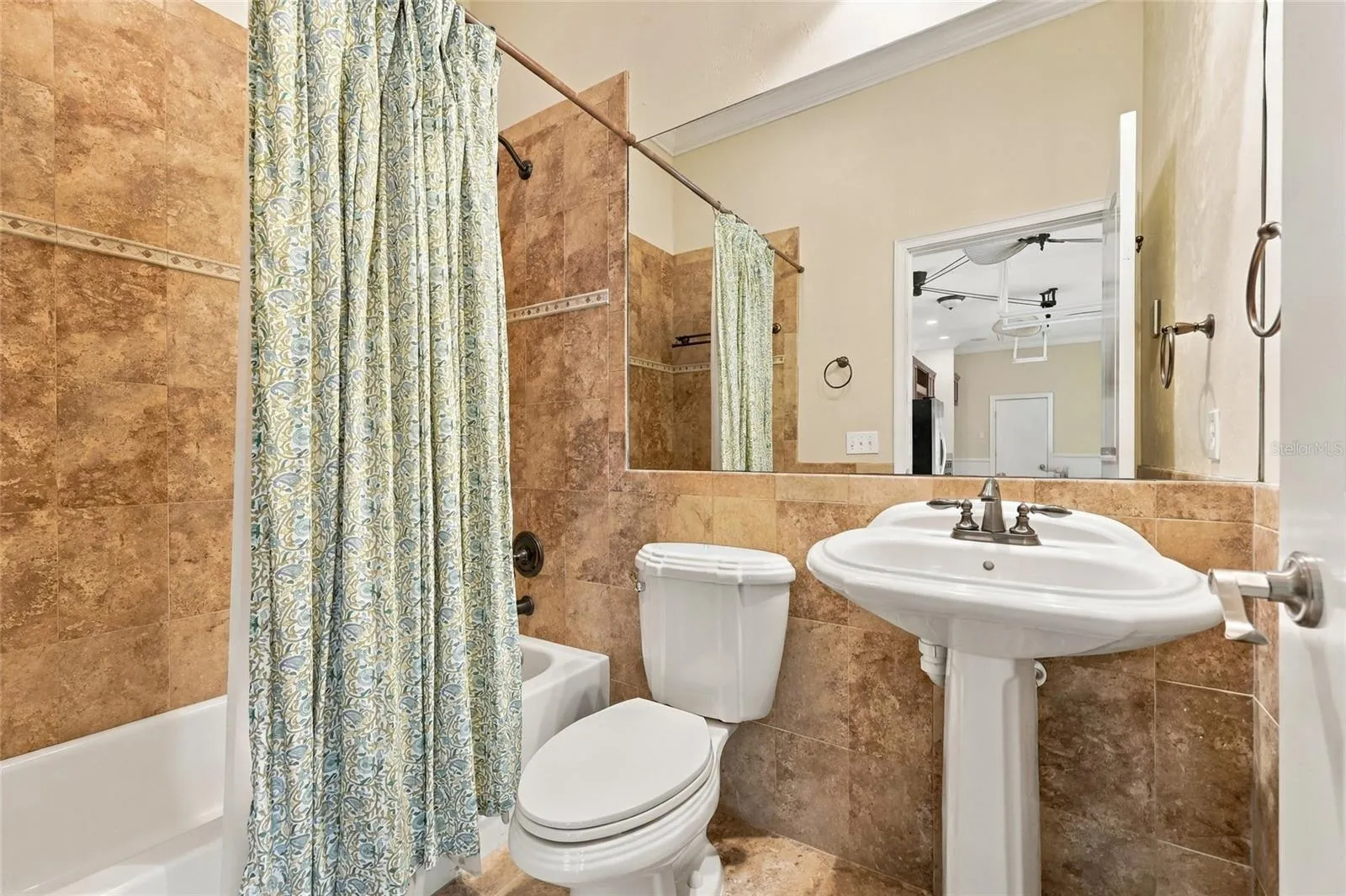 In-Law Suite Full Bathrom