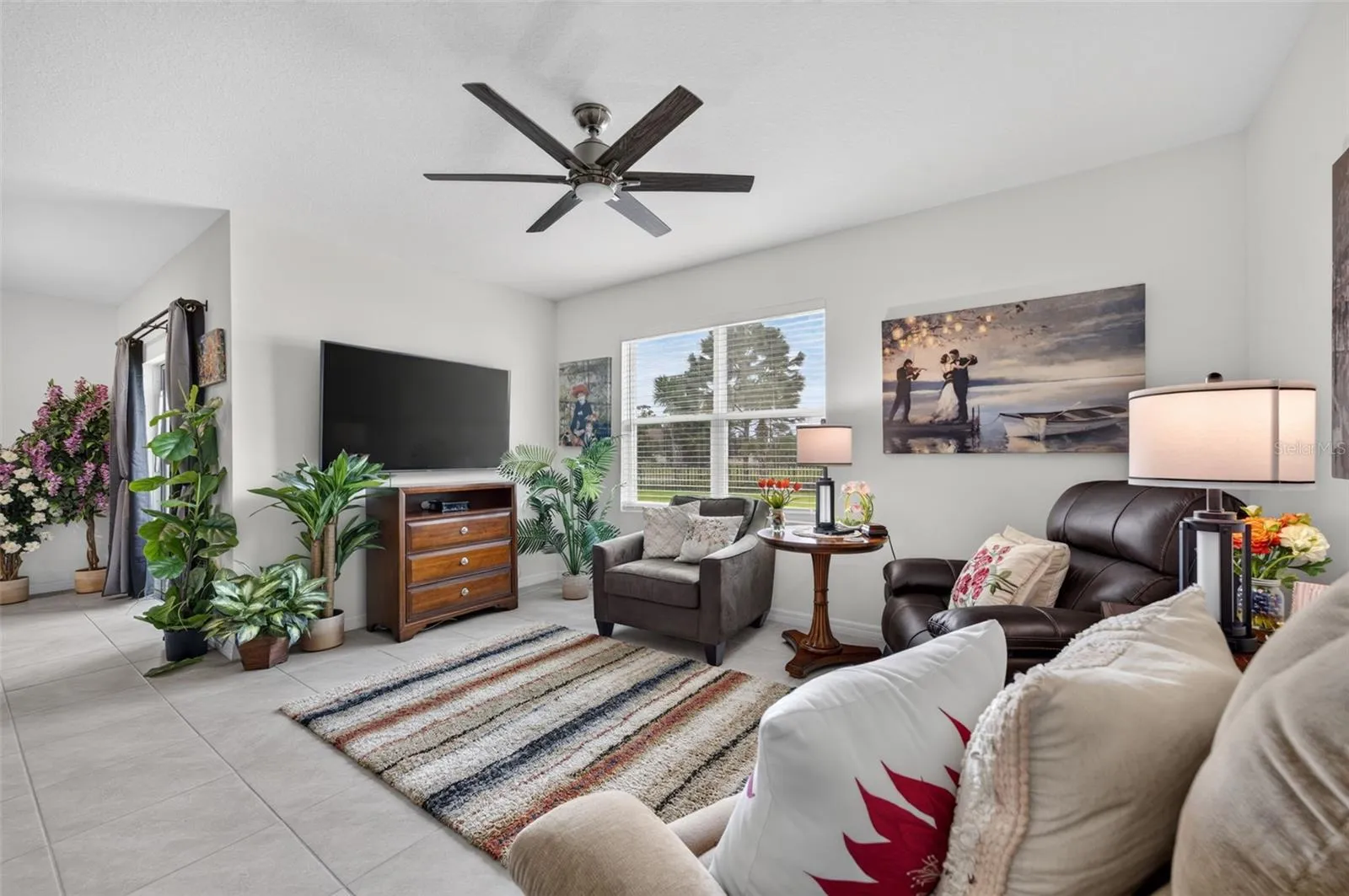 Light &amp; Bright Living Room