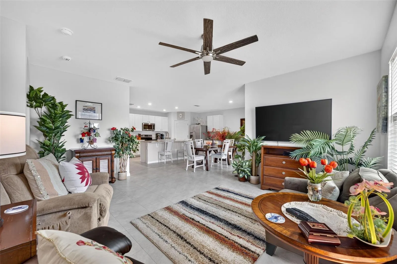 Spacious Living Room