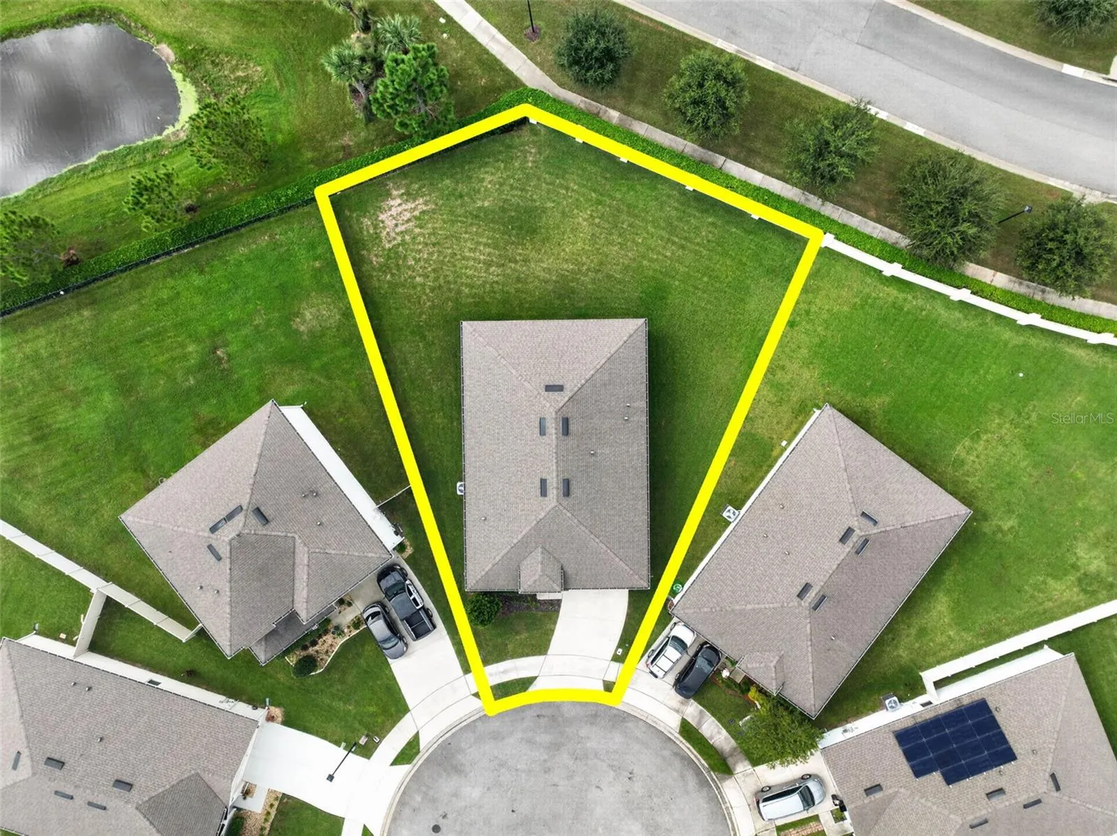 Property Lines showing large Back Yard