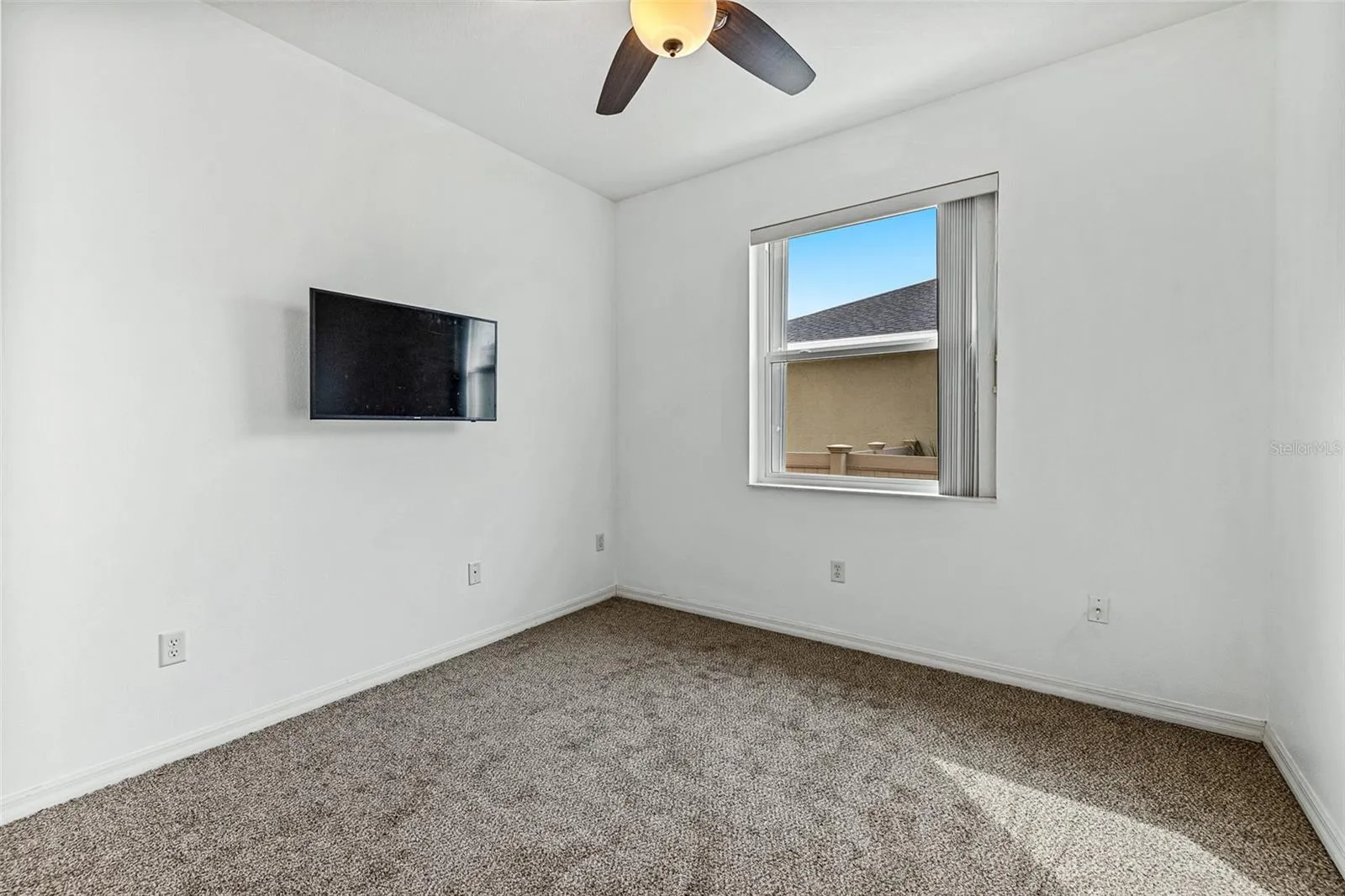 Guest bedroom