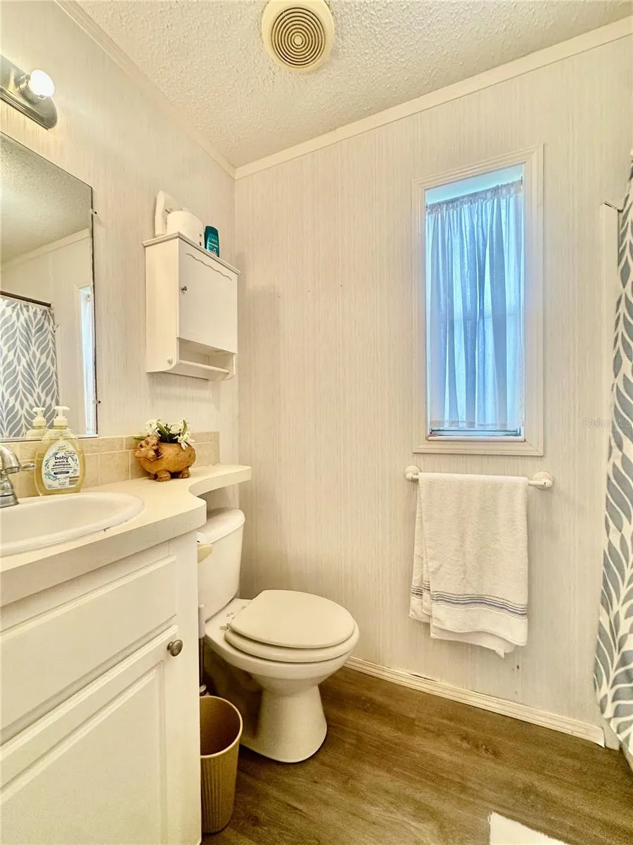 2nd Bathroom