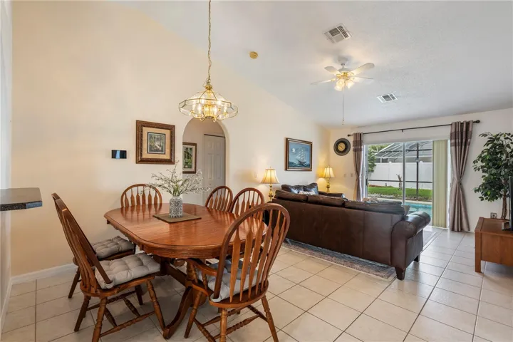 Dining room/Living room