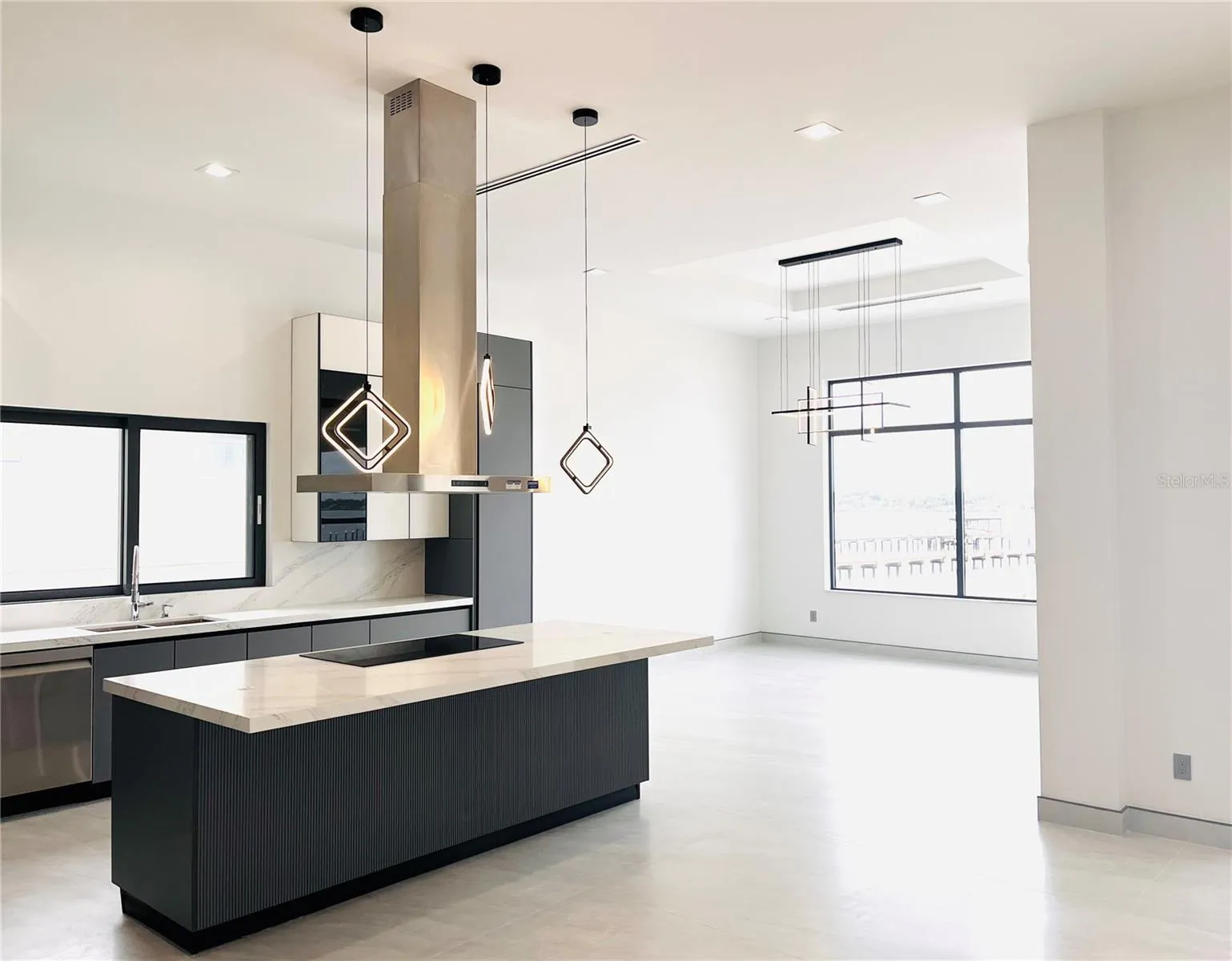 KITCHEN AND DINING ROOM AREAS