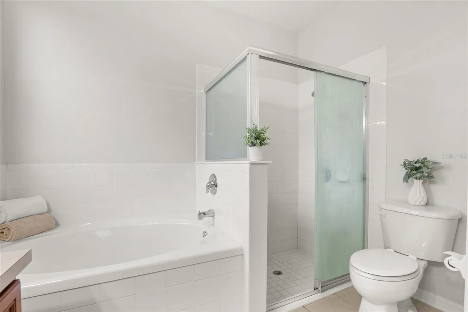 Primary shower