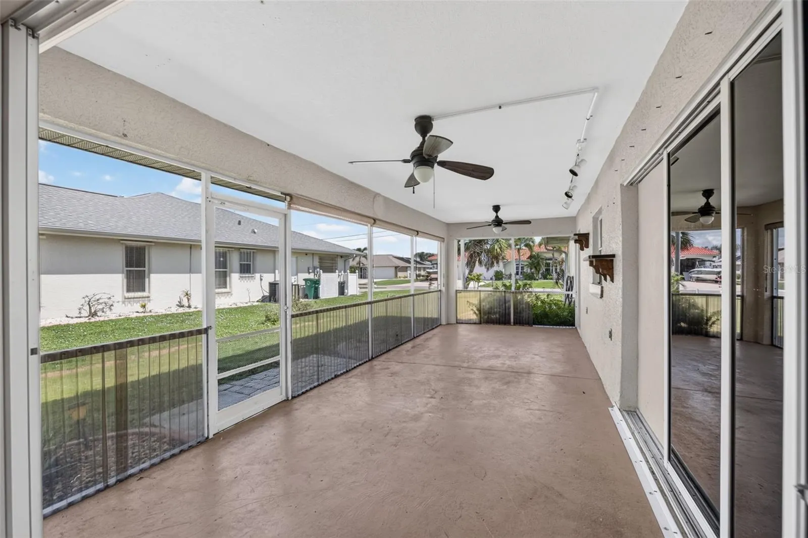 Screened-In Lanai