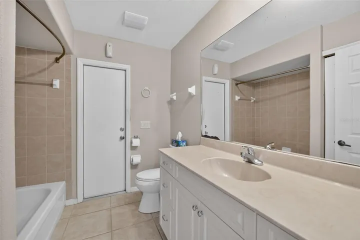 Main Bathroom with Exterior Access