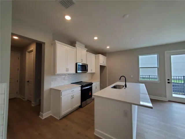 Eat in area &amp; door to side patio