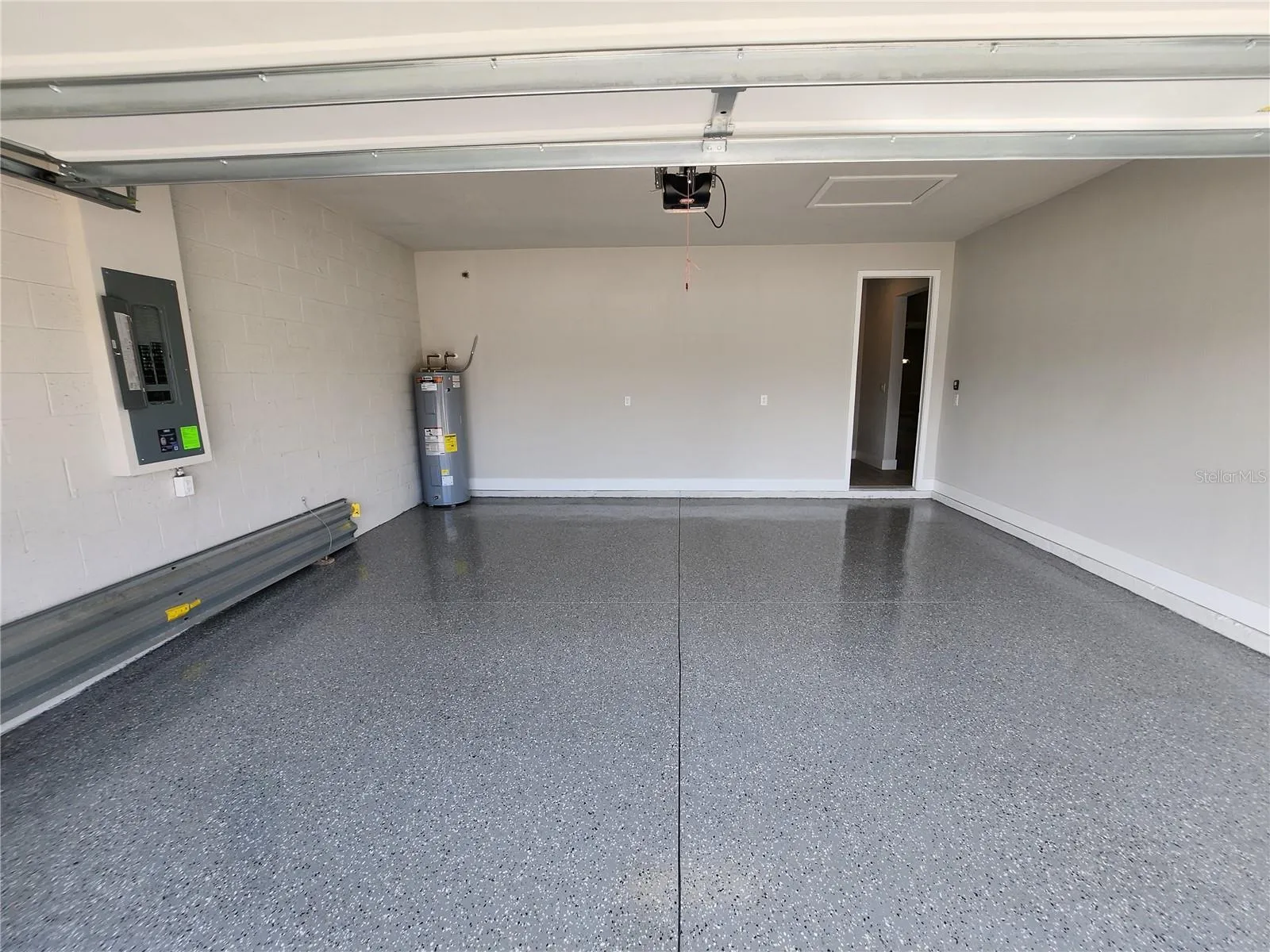 2-Car Garage