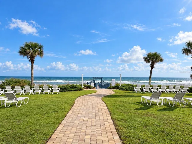 Oceanside Pool Lawn Area