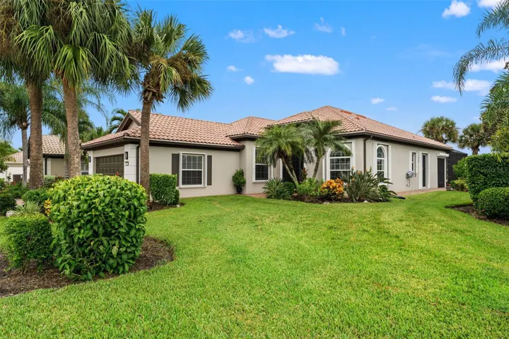 Gorgeous curb appeal