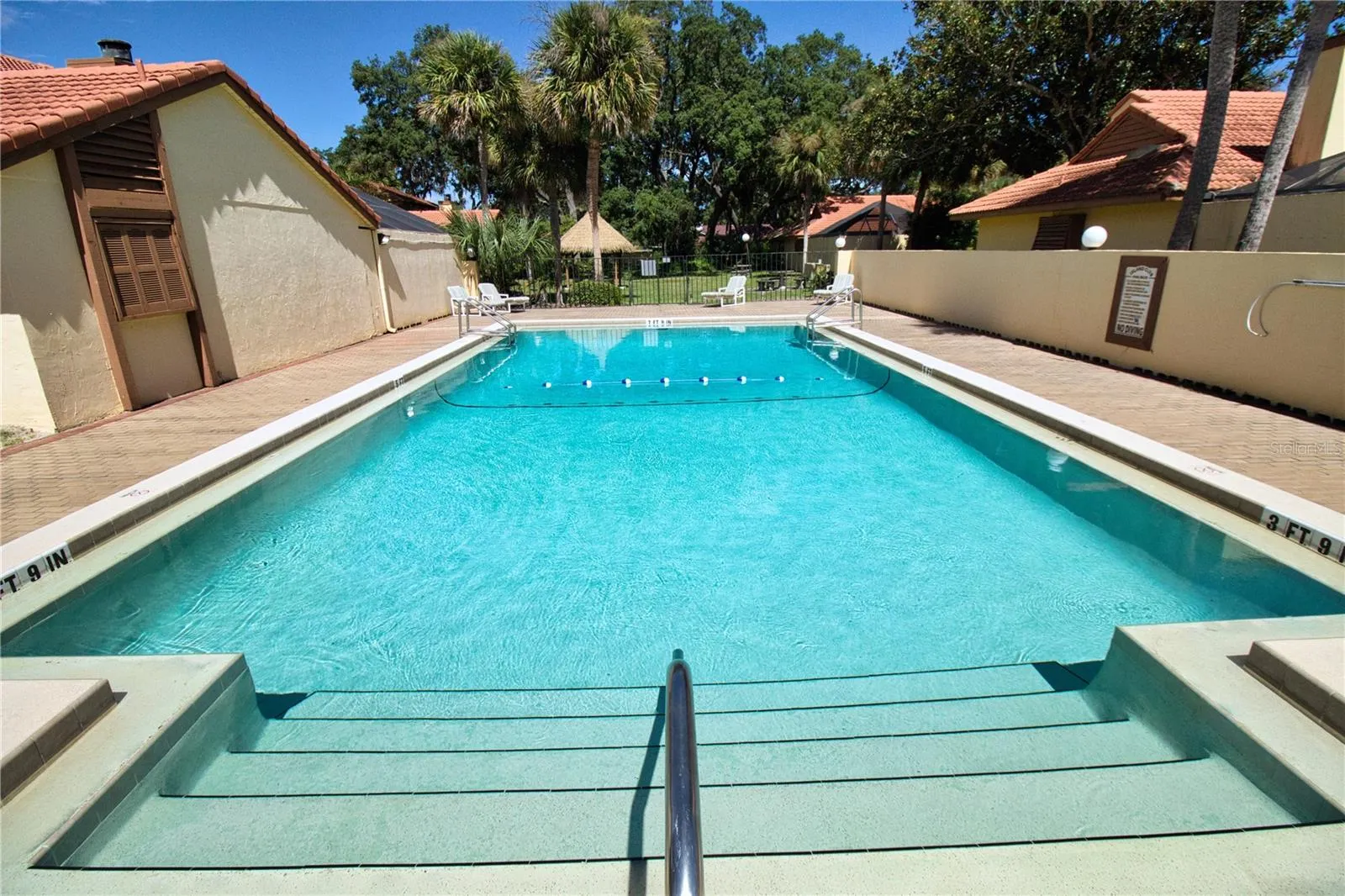 Island Club Community Pool