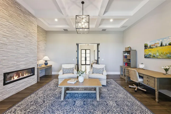 Formal living room or sitting area