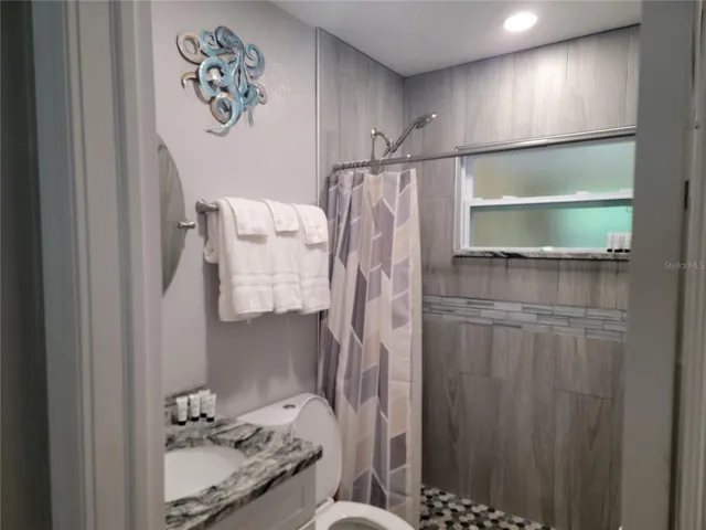 2119 bathroom view