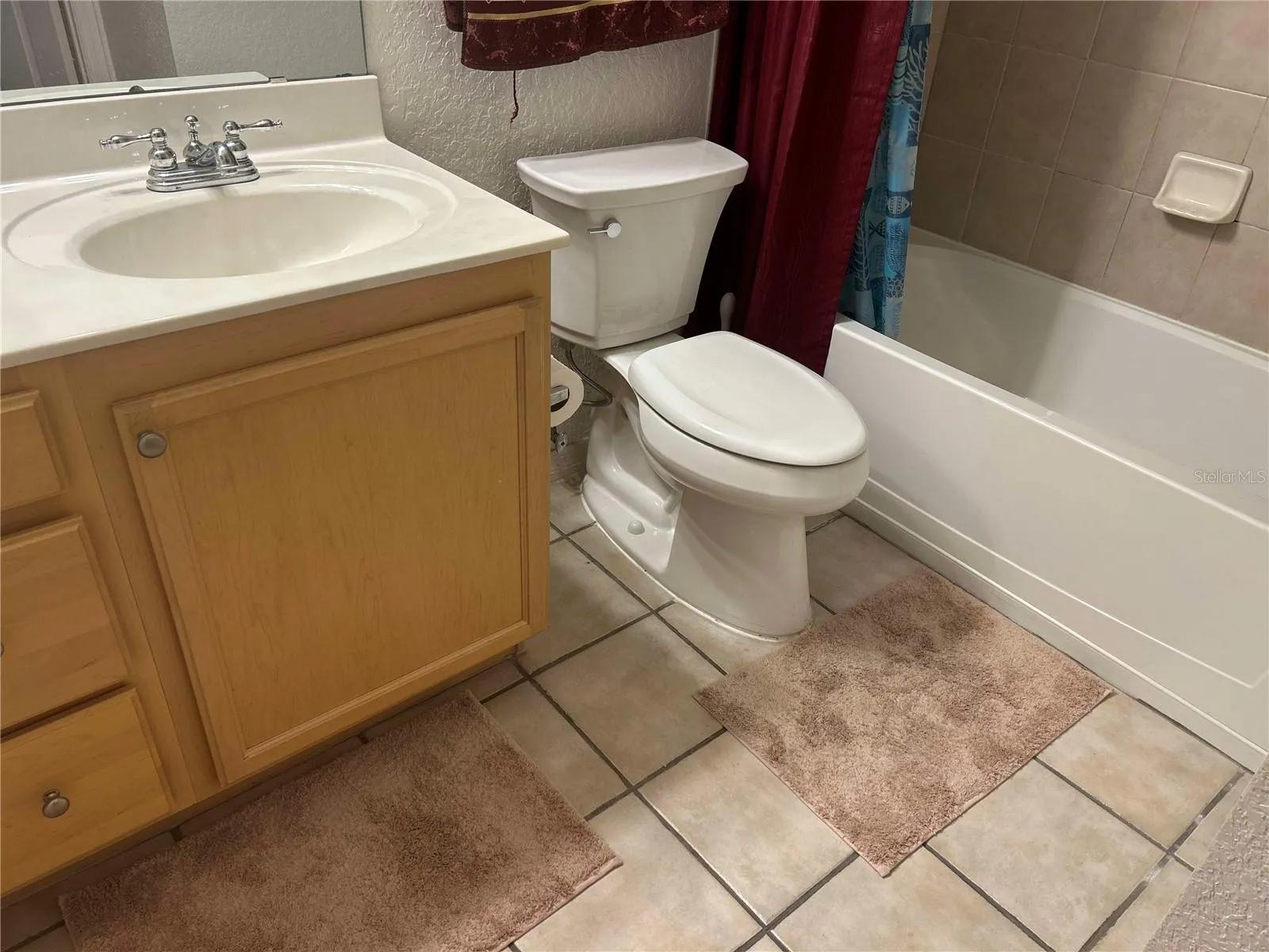 secondary bathroom area