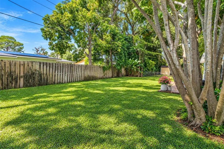 Mature greenery adds a leafy setting