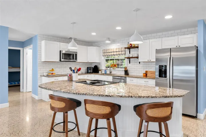 Breakfast bar for entertaining and everyday comfort.