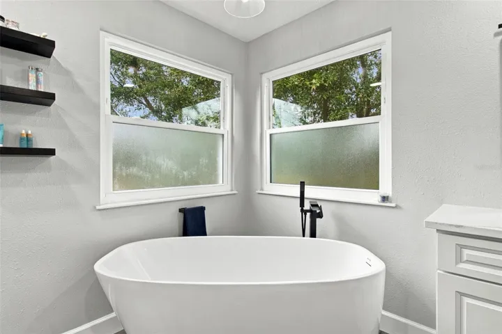 En Suite bath
