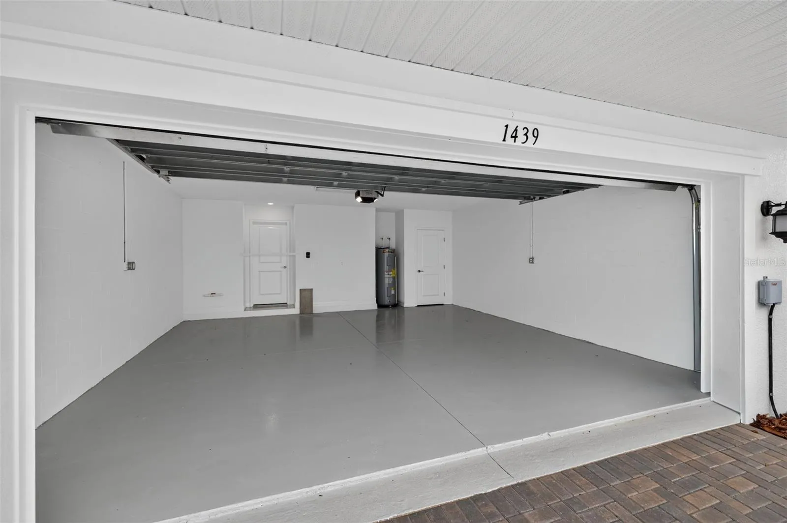 Attached 2 car garage