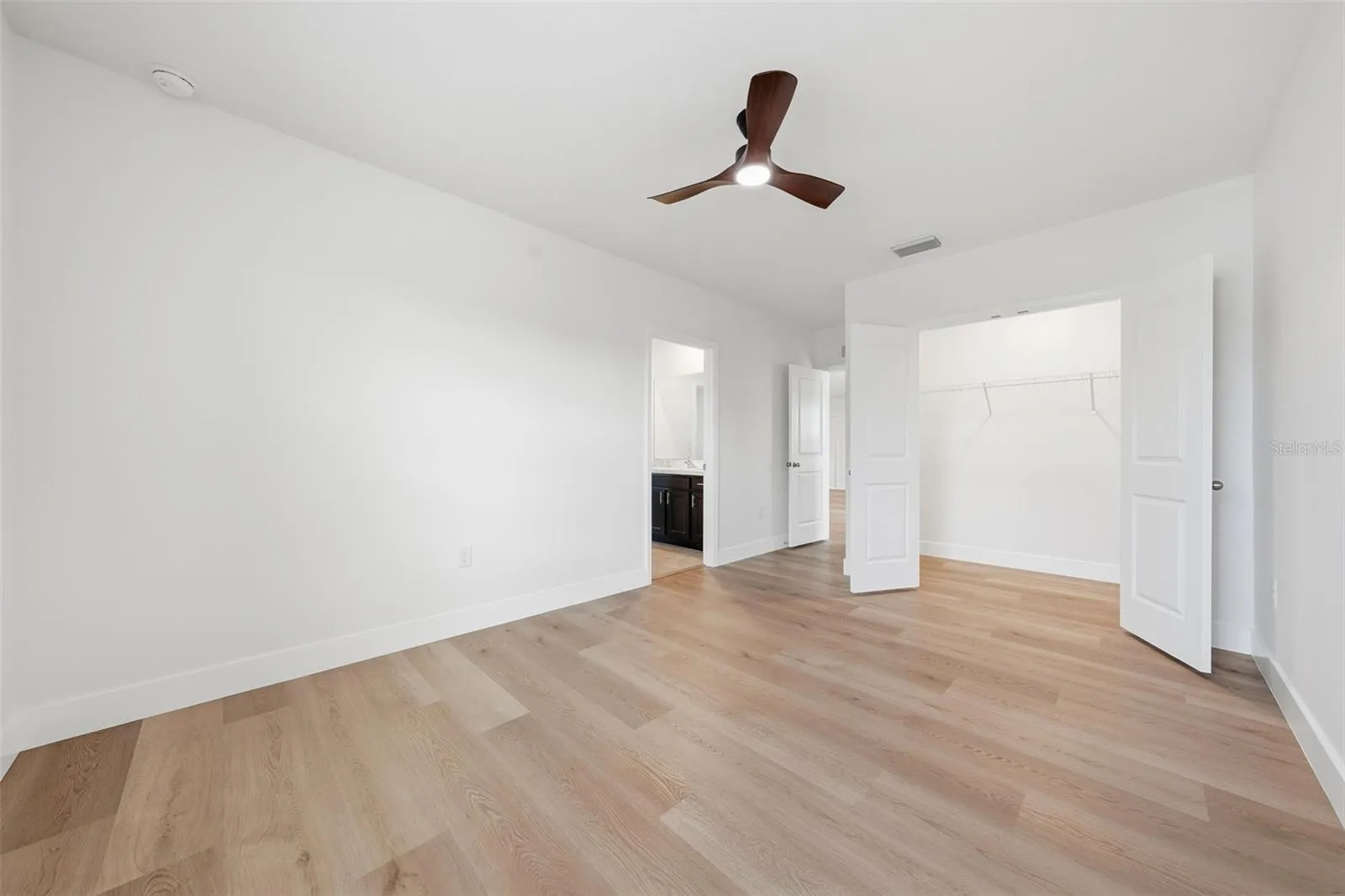 Upstairs 3rd bedroom with jack and jill bath