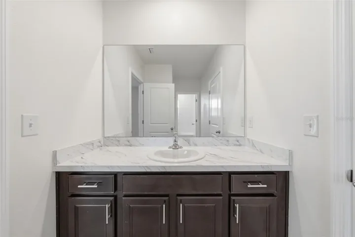 Upstairs jack and jill full bath