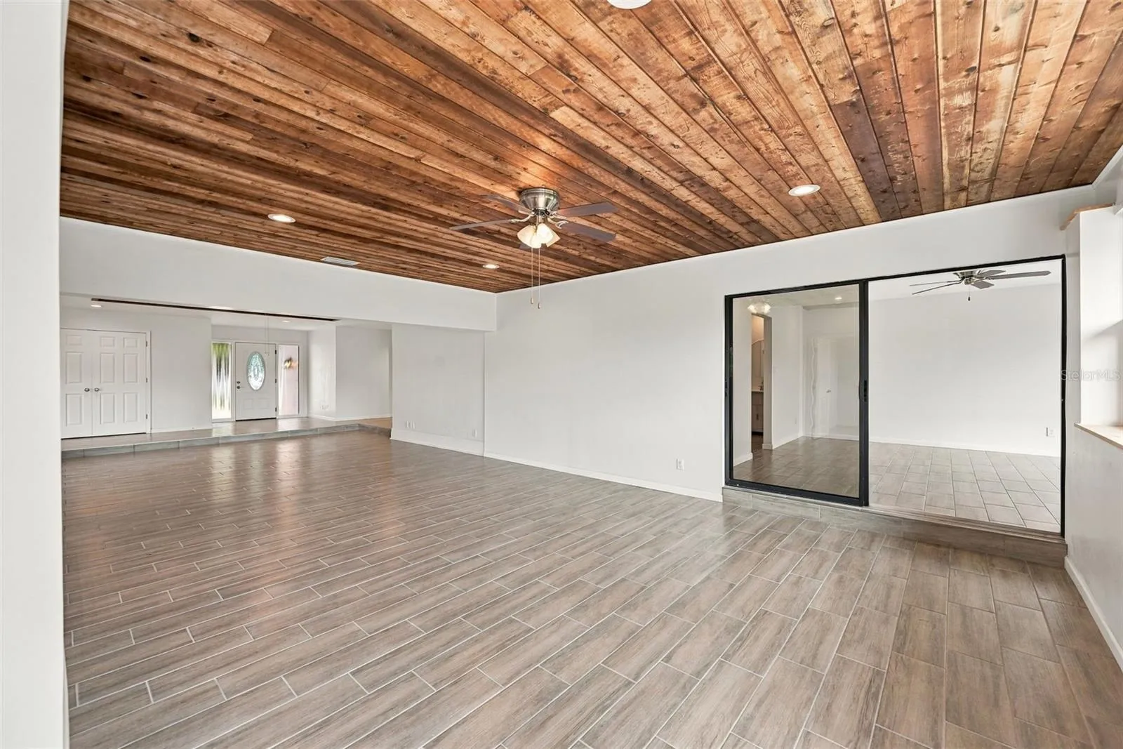 Beautiful wood Coffered Ceiling