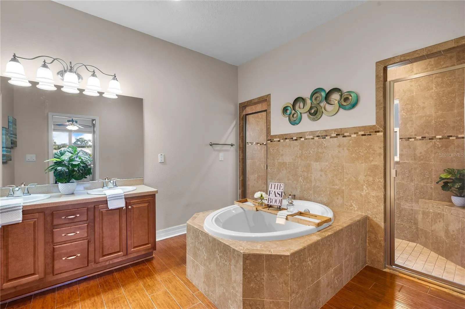 Dual Vanities