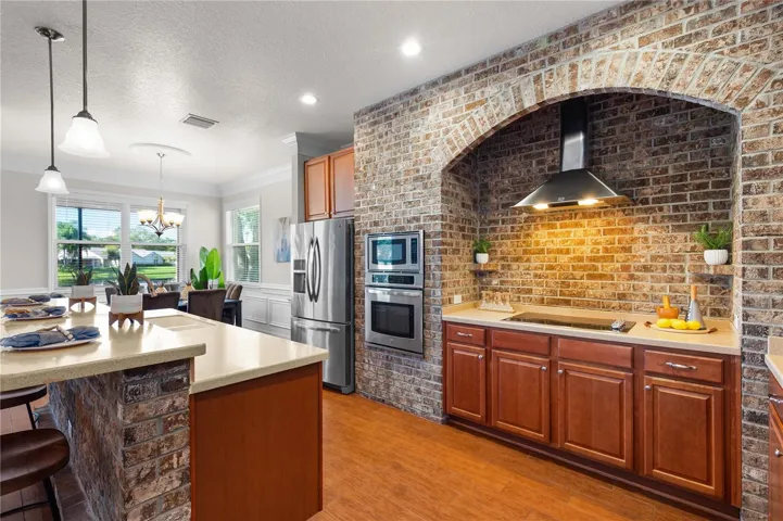 Yes, that is REAL brick