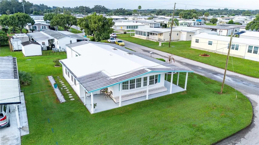 Corner lot for this home.