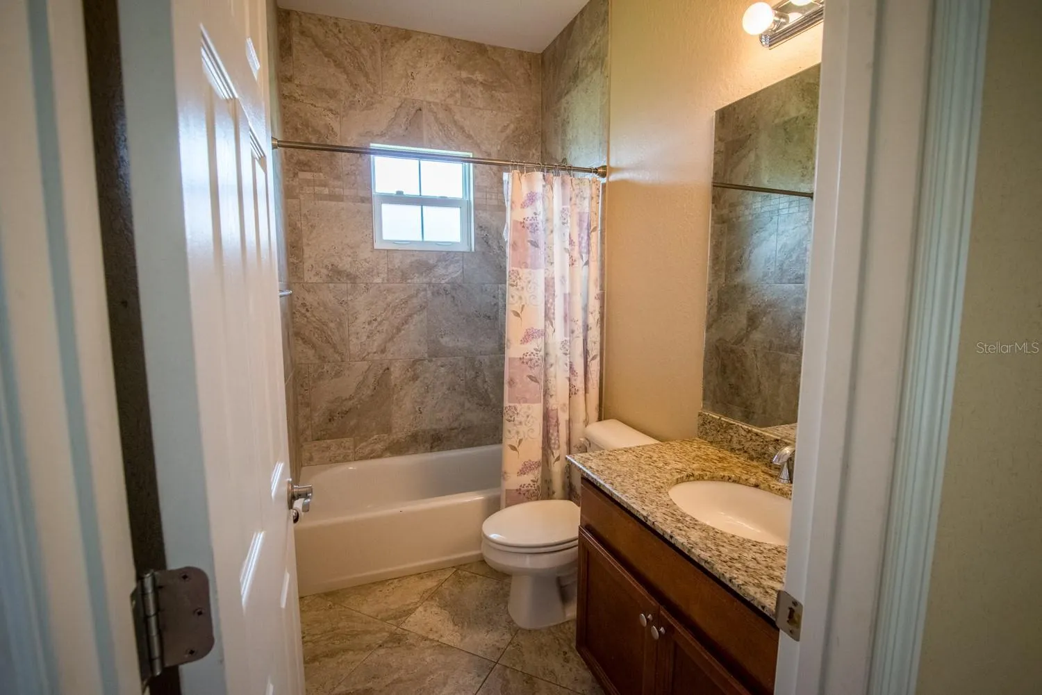 Guest bathroom #1