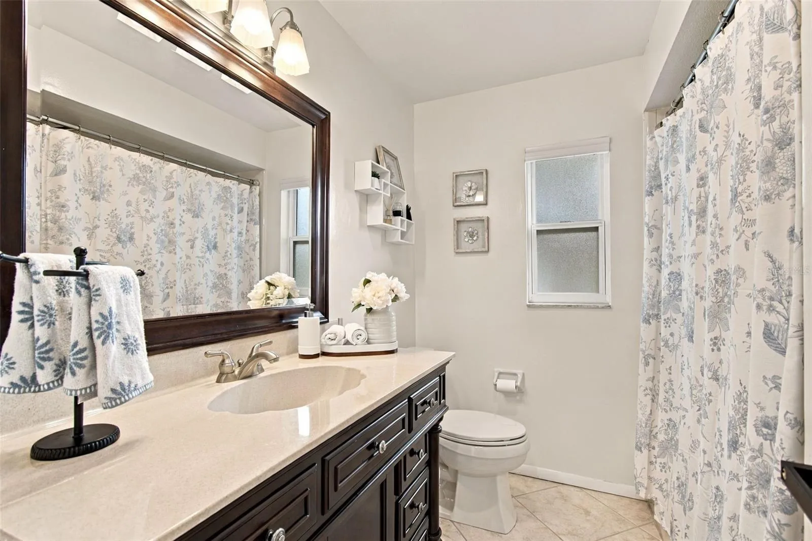 MAIN BATHROOM