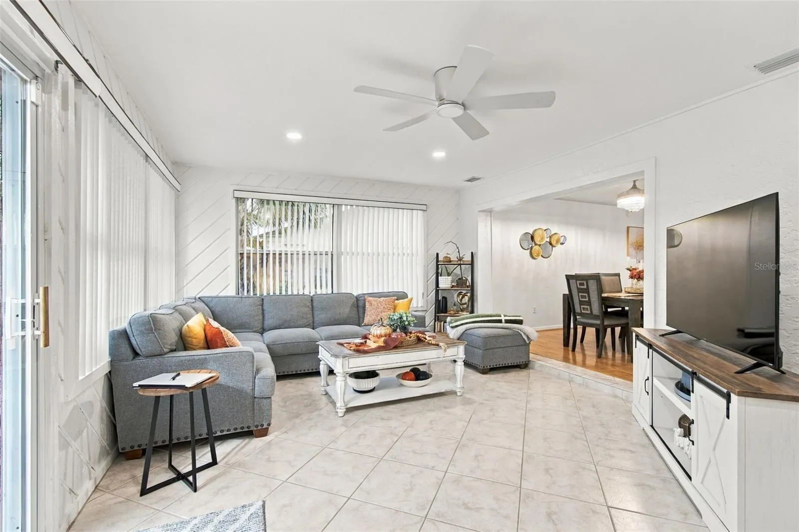 DEN/FLORIDA ROOM/ BONUS ROOM