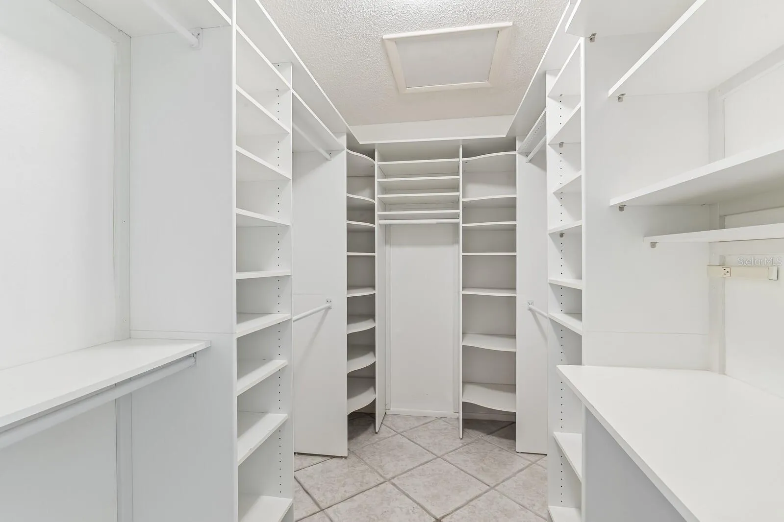 Master Bedroom Walk in Closet