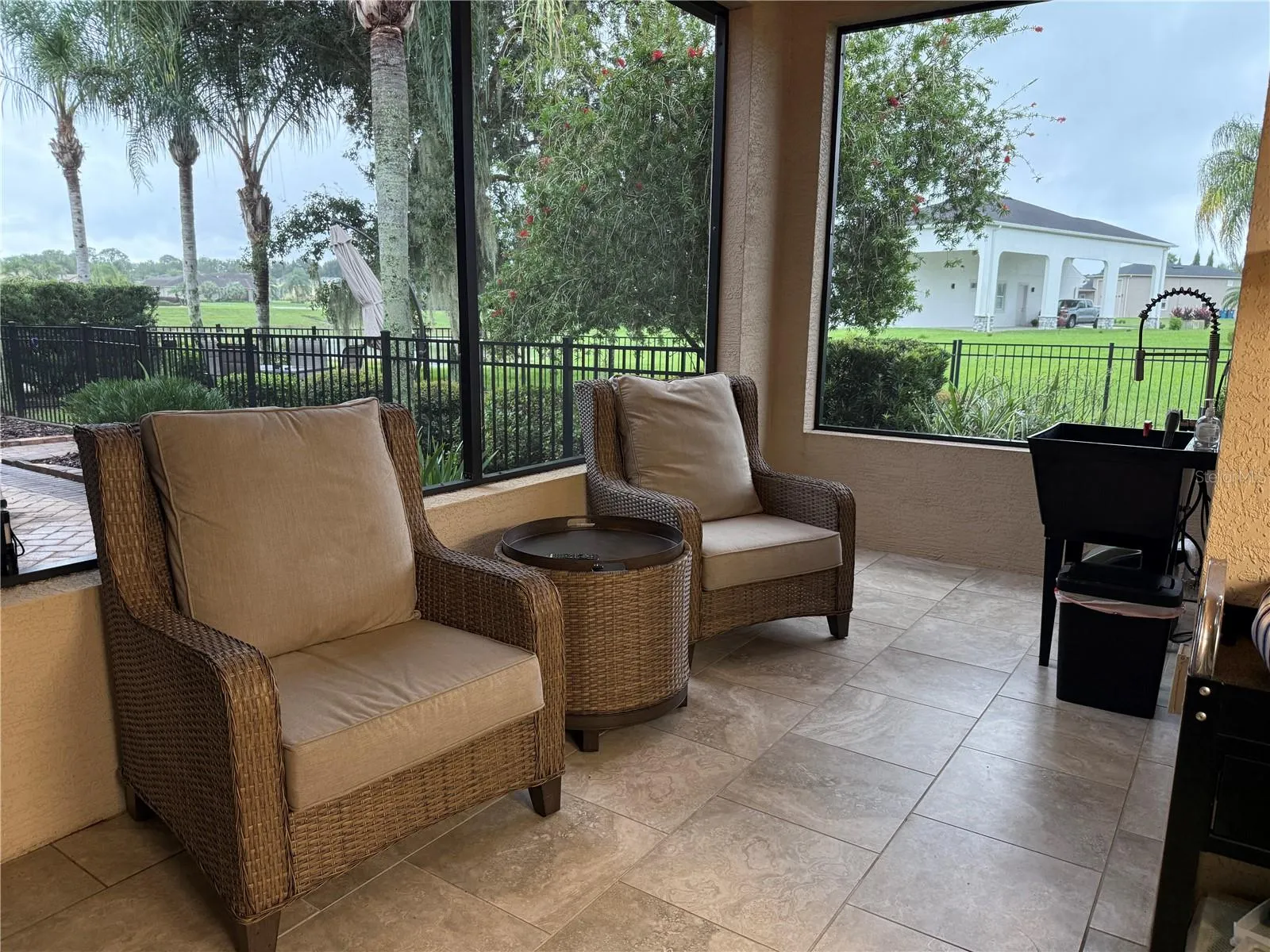 Lanai seating