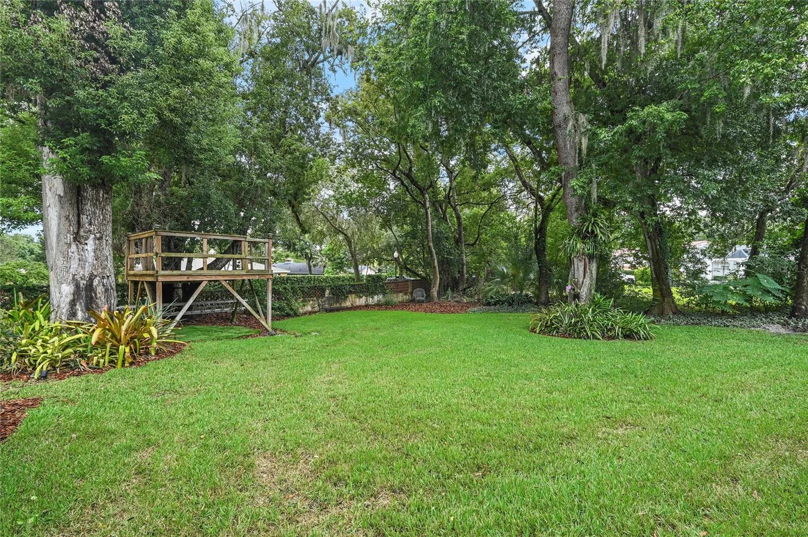 Side Yard Area with Tree Fort Play Deck