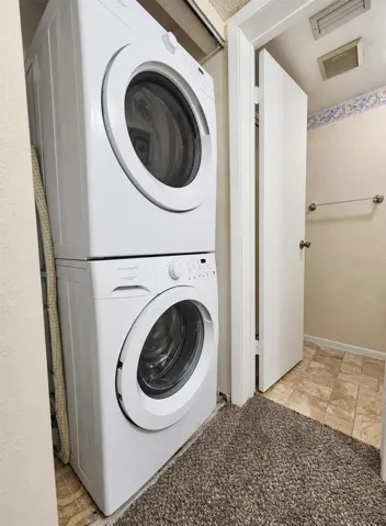 Washer/Dryer Included
