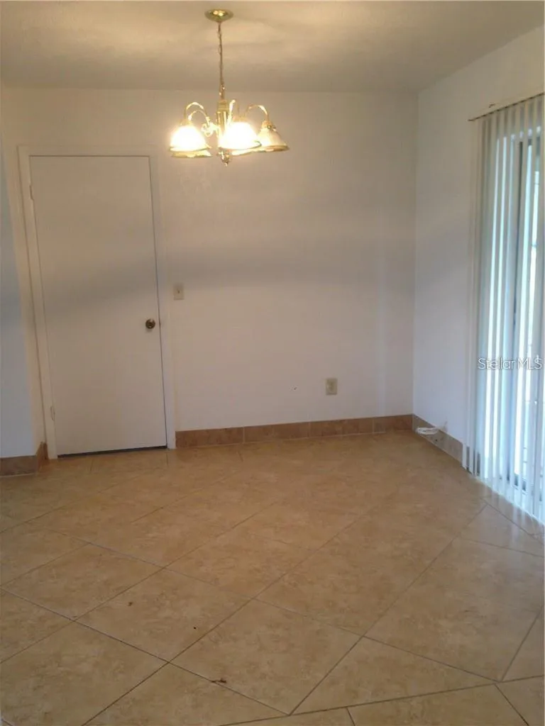 DINING ROOM AREA