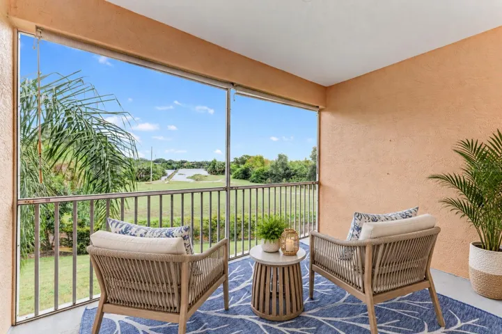 Screened Lanai Virtually Staged