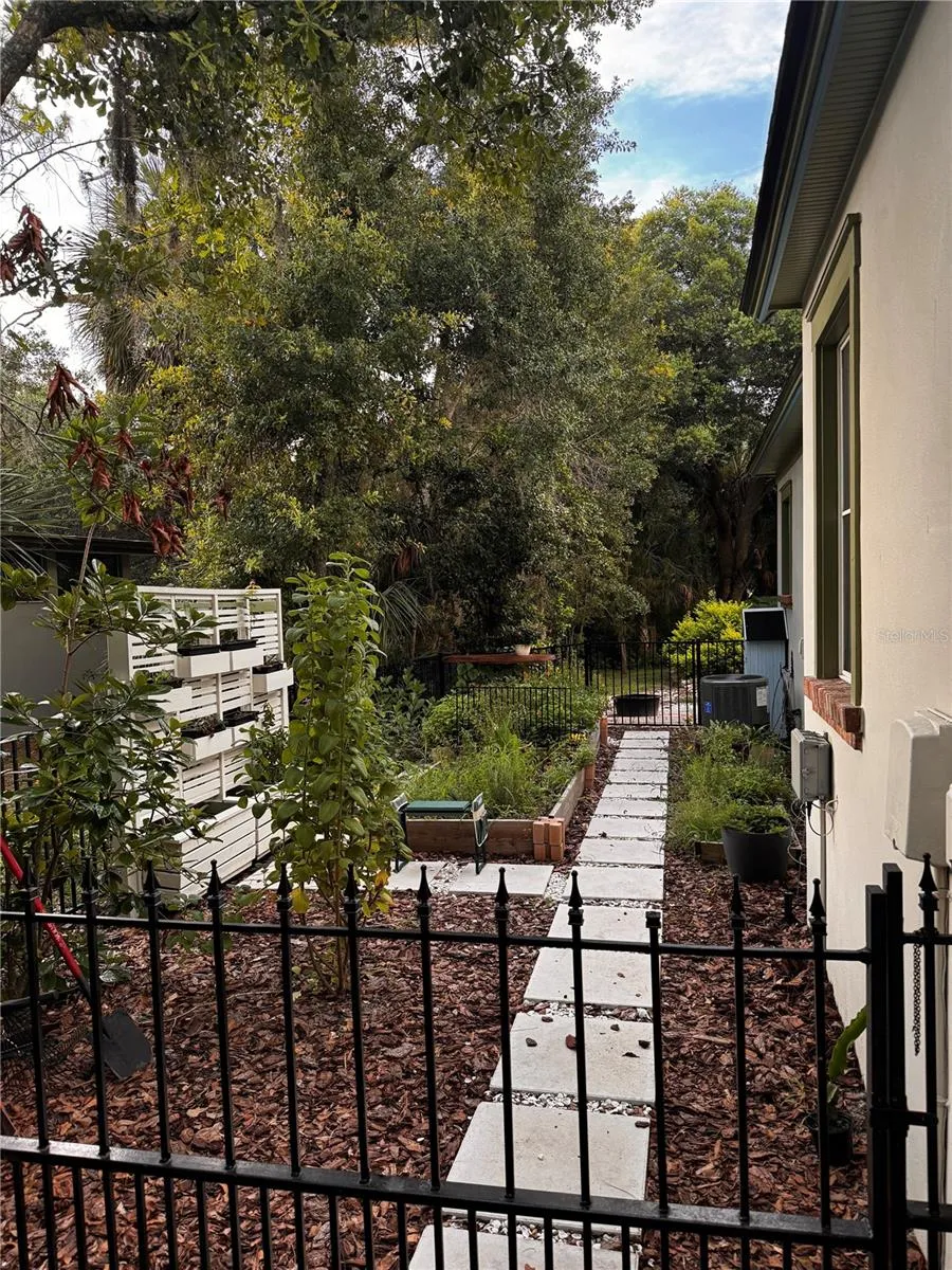 garden and garden structure
