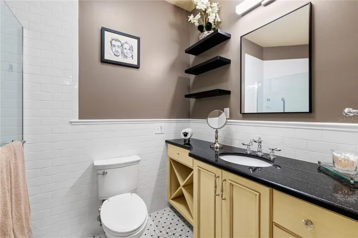 guest room bath