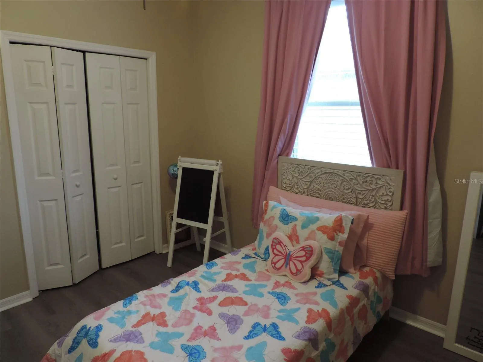 2nd bedroom
