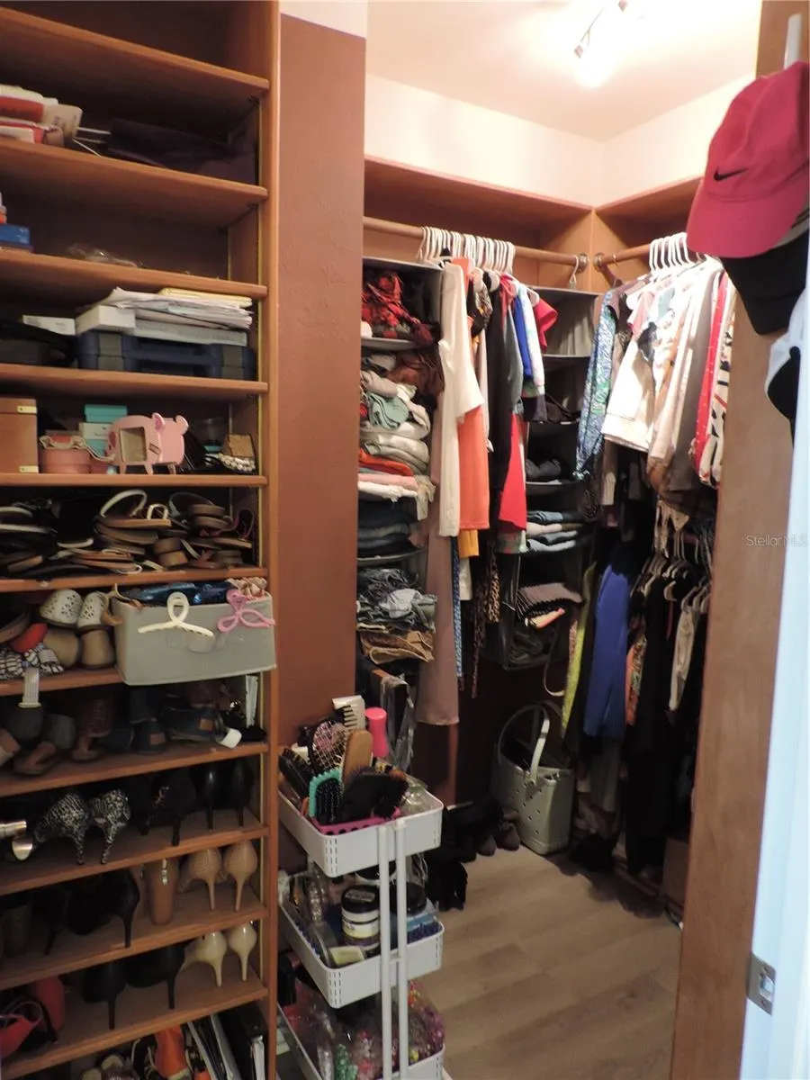 Walk in closet