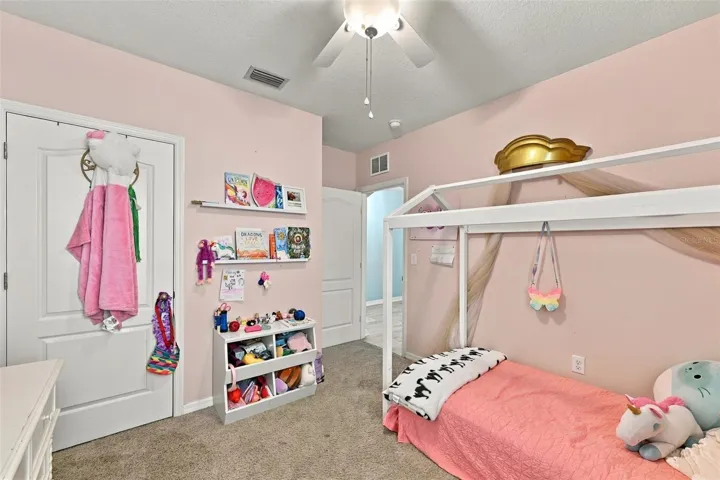 Guest bedroom