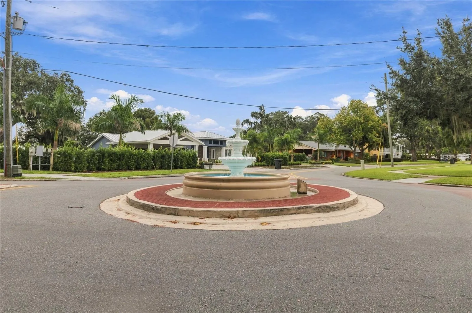 Lovely Round About with Fountain upon Entry to Belle Isle...Lake Dr. immediately to the South