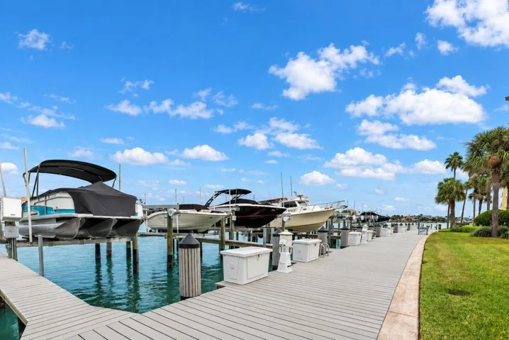 Brand new boardwalk at the marina. Everyone has access to this really great feature.