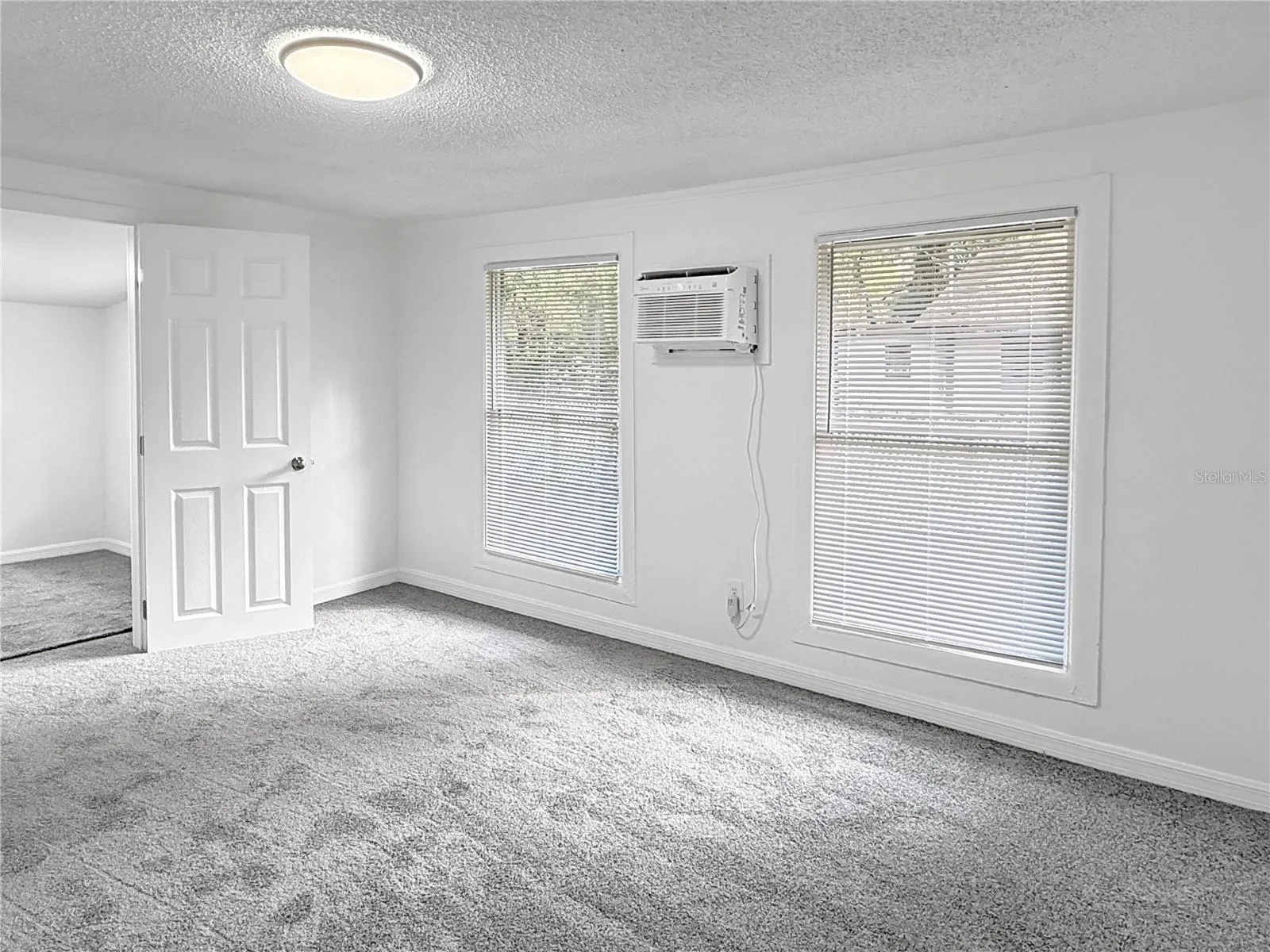 Back Unit - Primary Bedroom