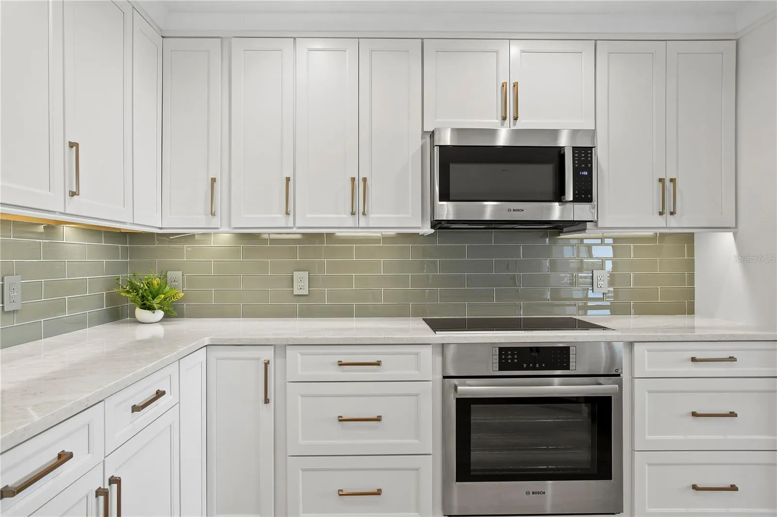 Kitchen - quartz stone counters
