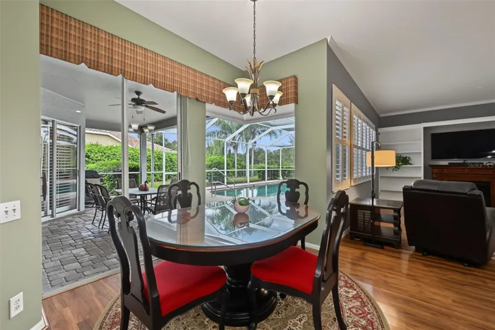 Breakfast nook with access to pool/lanai area